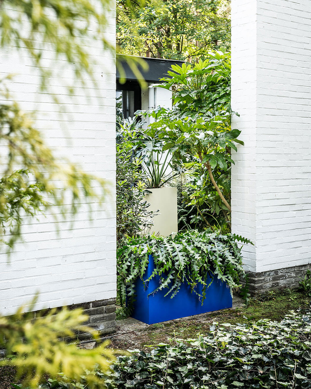 atelier belge console planter high low garden